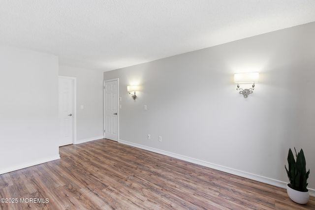 20 Tulip Lane, Freehold, NJ 07728