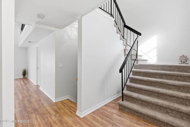 20 Tulip Lane, Freehold, NJ 07728