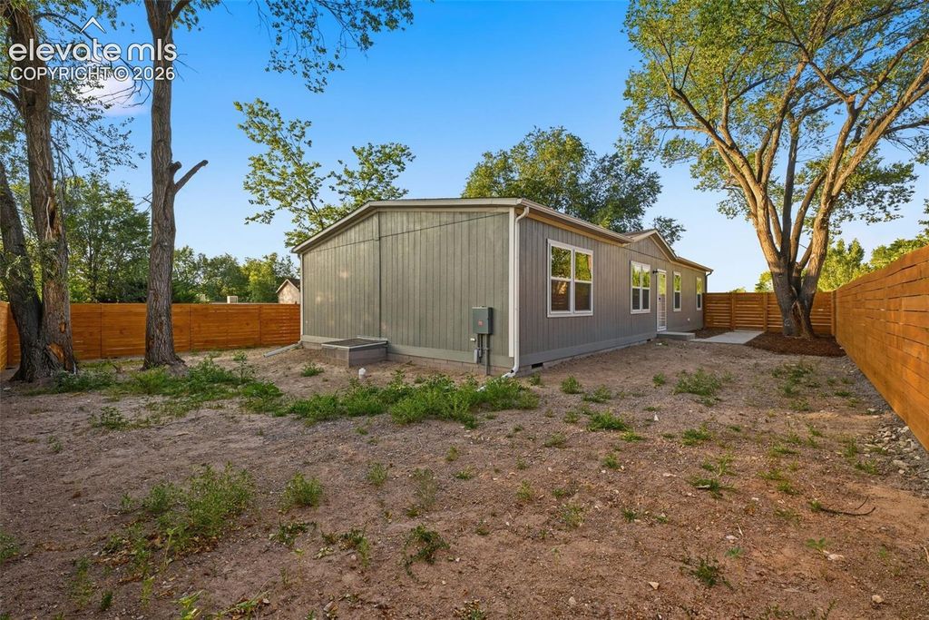 281 E Stewart Drive, Pueblo, CO 81007 — photo 3