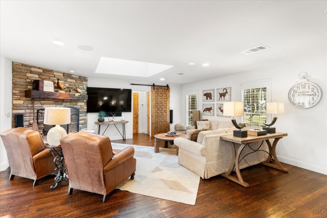 373 Trappers Trail, Mount Vernon, TX 75457