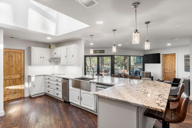 373 Trappers Trail, Mount Vernon, TX 75457