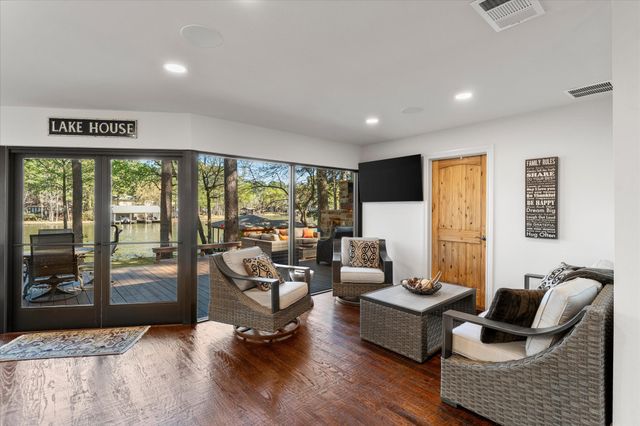 373 Trappers Trail, Mount Vernon, TX 75457