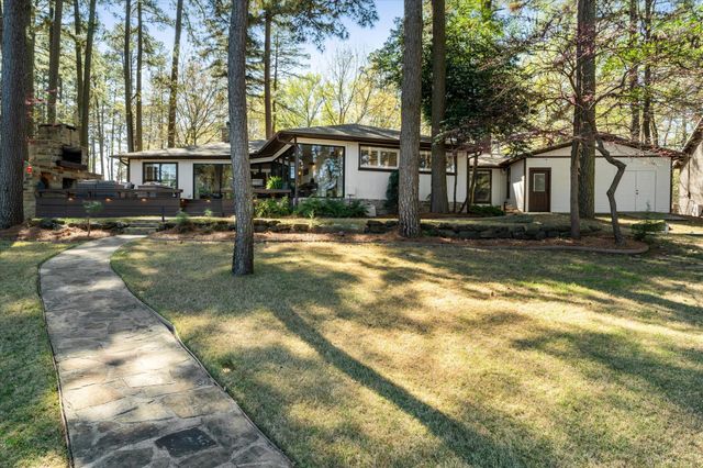 373 Trappers Trail, Mount Vernon, TX 75457