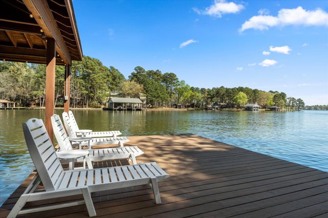 373 Trappers Trail, Mount Vernon, TX 75457