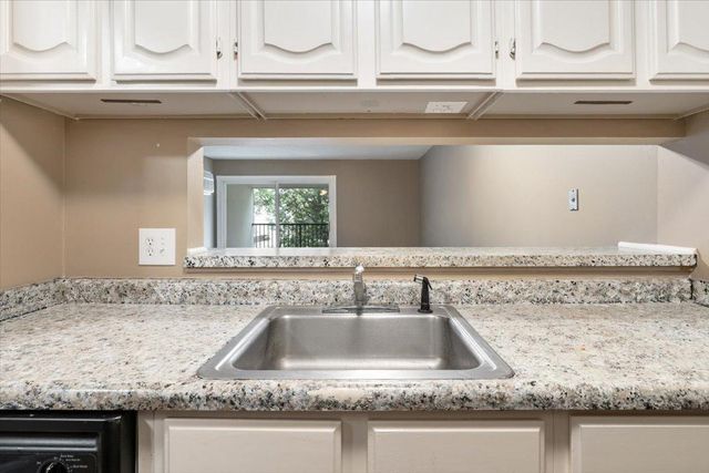 12840 Nicollet Avenue 302, Burnsville, MN 55337