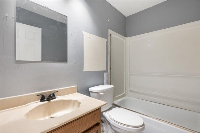 12840 Nicollet Avenue 302, Burnsville, MN 55337