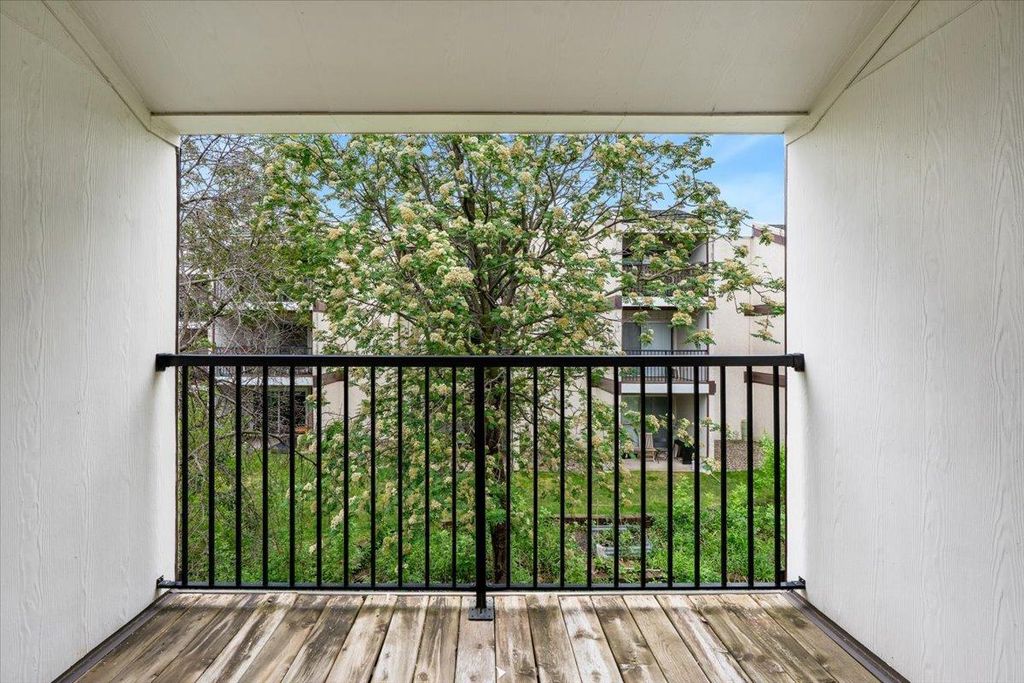 12840 Nicollet Avenue 302, Burnsville, MN 55337 — photo 4