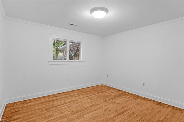 406 Sparrow RD, Chesapeake, VA 23325