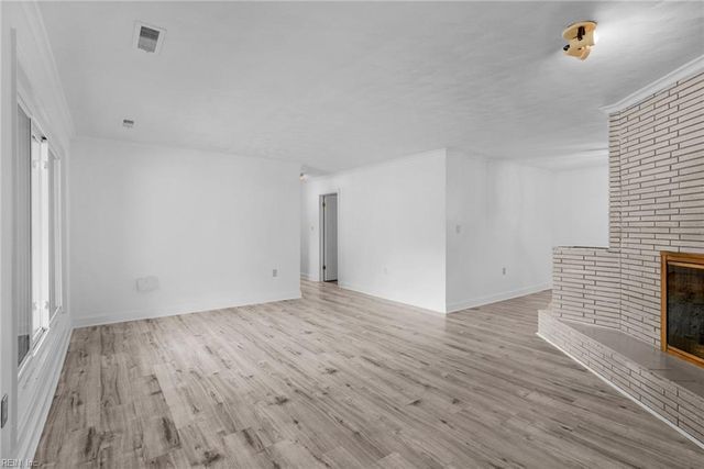 406 Sparrow RD, Chesapeake, VA 23325