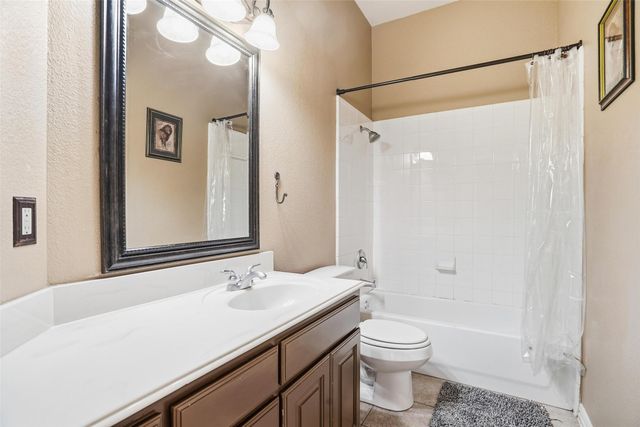 4008 Glenwood Drive, Joshua, TX 76058