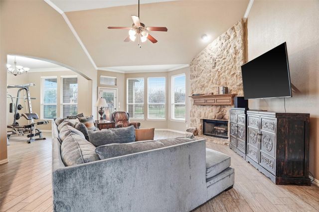 4008 Glenwood Drive, Joshua, TX 76058