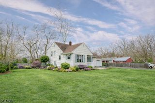 499 Old Stage Rd, Spotswood Boro, NJ 08884