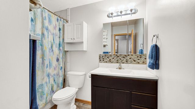 329 Dogwood Street NW, Demotte, IN 46310