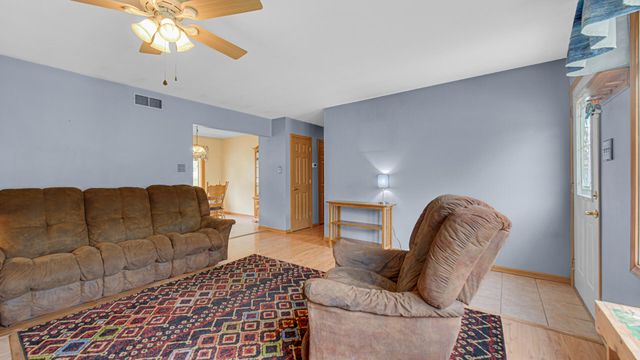 329 Dogwood Street NW, Demotte, IN 46310