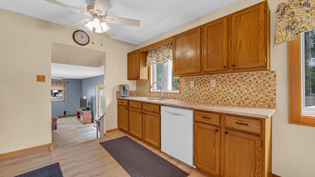 329 Dogwood Street NW, Demotte, IN 46310