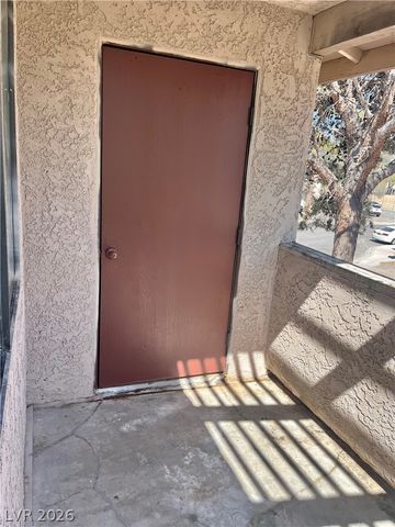3708 Scuba Circle C, Las Vegas, NV 89108