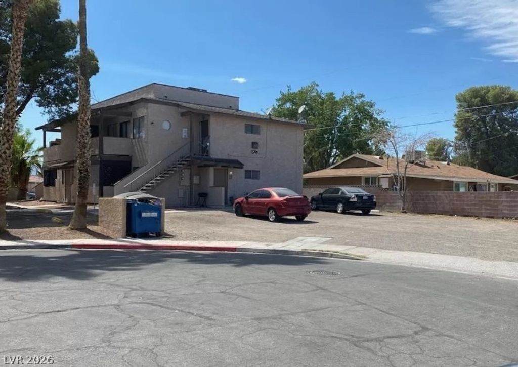 3708 Scuba Circle C, Las Vegas, NV 89108