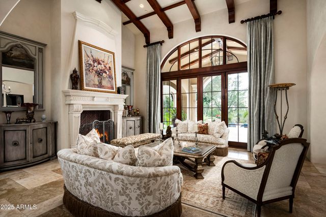 10955 E FEATHERSONG Lane, Scottsdale, AZ 85255