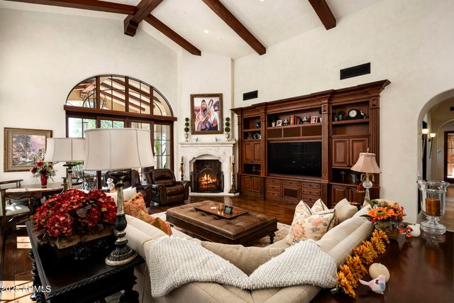 10955 E FEATHERSONG Lane, Scottsdale, AZ 85255