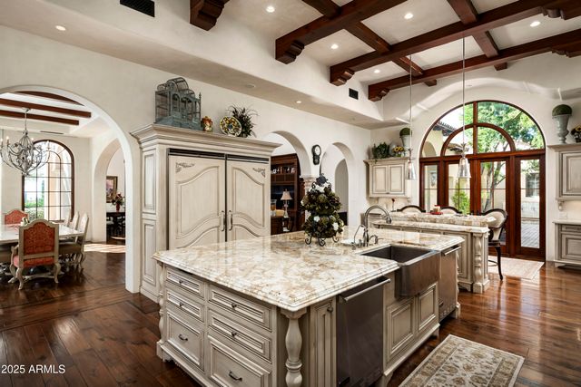 10955 E FEATHERSONG Lane, Scottsdale, AZ 85255