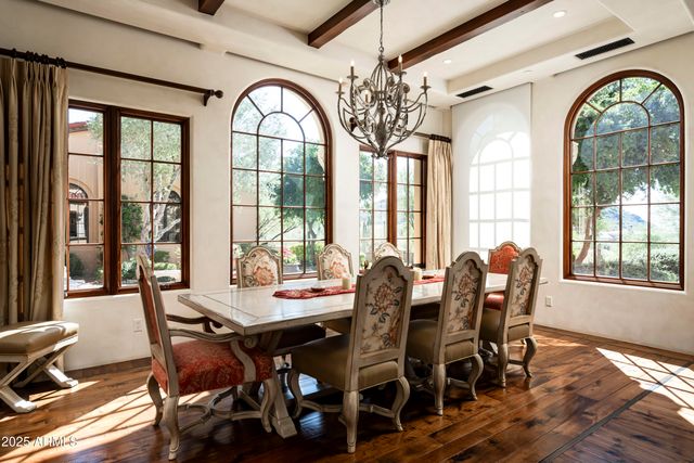 10955 E FEATHERSONG Lane, Scottsdale, AZ 85255