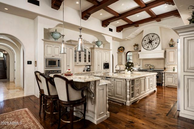 10955 E FEATHERSONG Lane, Scottsdale, AZ 85255