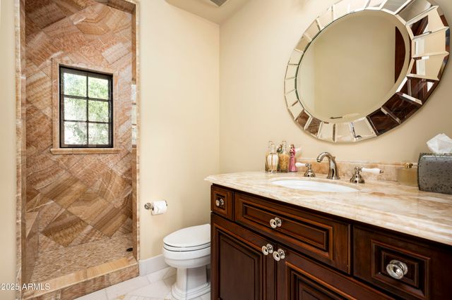 10955 E FEATHERSONG Lane, Scottsdale, AZ 85255