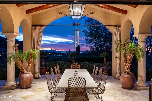 10955 E FEATHERSONG Lane, Scottsdale, AZ 85255