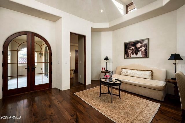 10955 E FEATHERSONG Lane, Scottsdale, AZ 85255