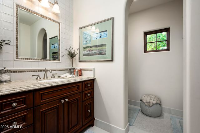 10955 E FEATHERSONG Lane, Scottsdale, AZ 85255