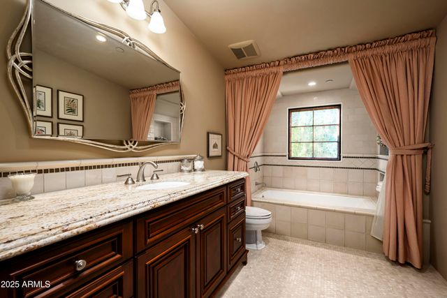 10955 E FEATHERSONG Lane, Scottsdale, AZ 85255