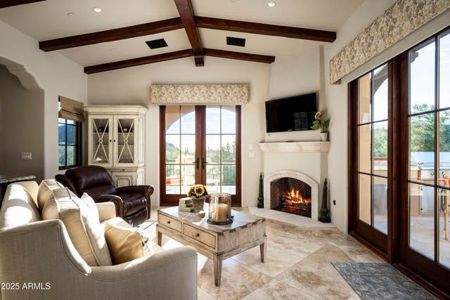 10955 E FEATHERSONG Lane, Scottsdale, AZ 85255