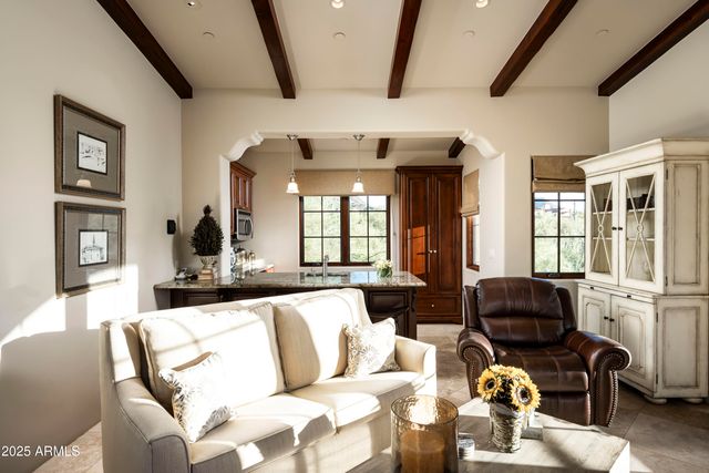 10955 E FEATHERSONG Lane, Scottsdale, AZ 85255