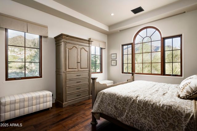 10955 E FEATHERSONG Lane, Scottsdale, AZ 85255