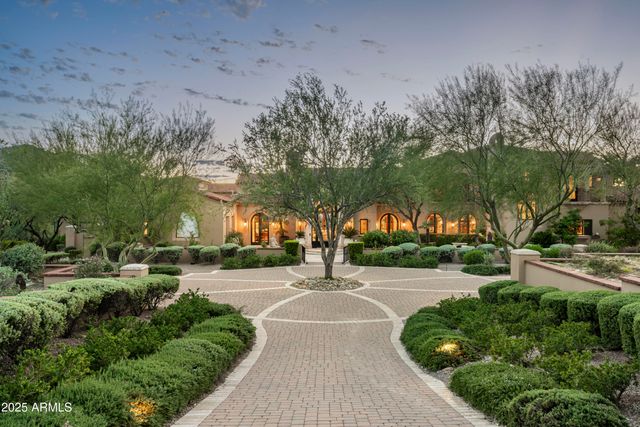 10955 E FEATHERSONG Lane, Scottsdale, AZ 85255