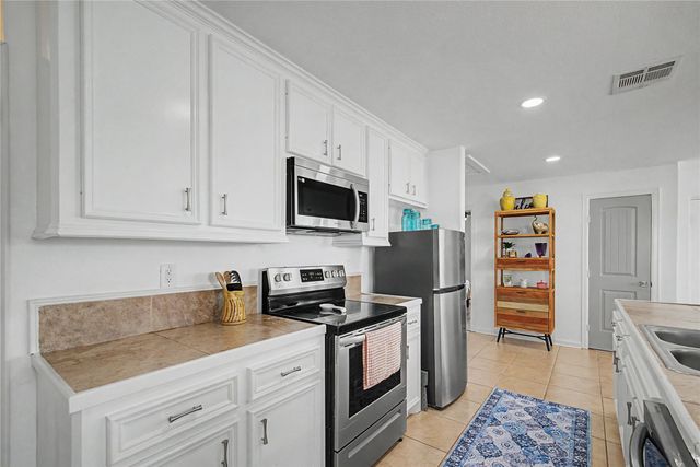 206 19th Street, Dickinson, TX 77539