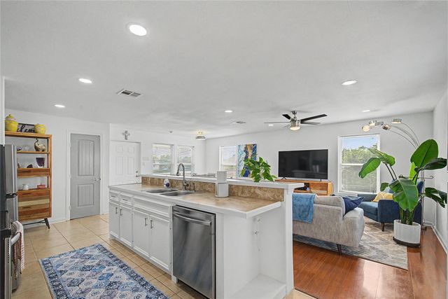206 19th Street, Dickinson, TX 77539