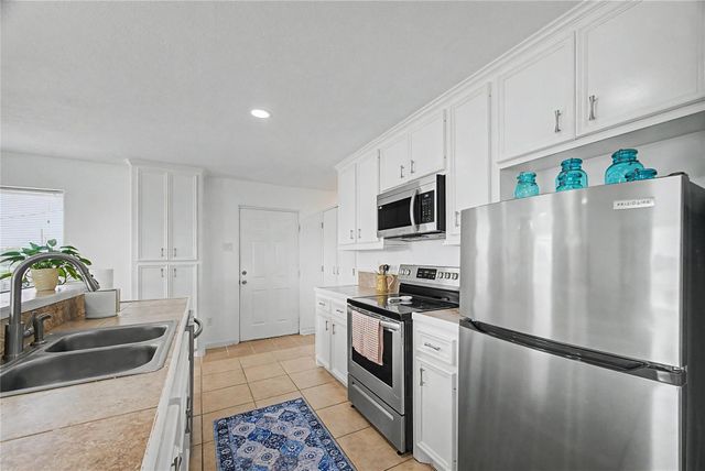206 19th Street, Dickinson, TX 77539