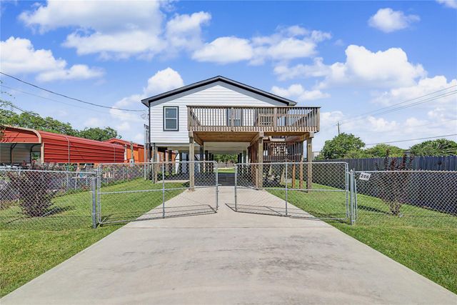 206 19th Street, Dickinson, TX 77539