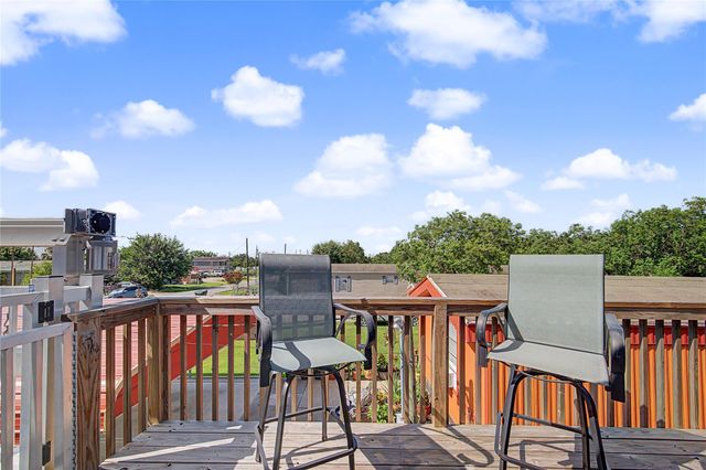 206 19th Street, Dickinson, TX 77539