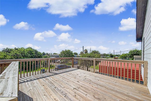 206 19th Street, Dickinson, TX 77539