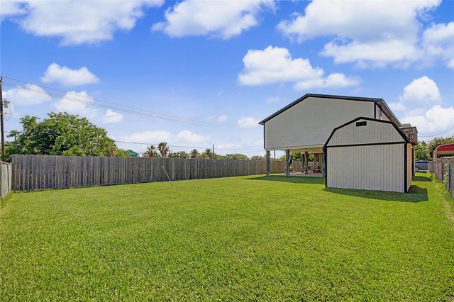 206 19th Street, Dickinson, TX 77539