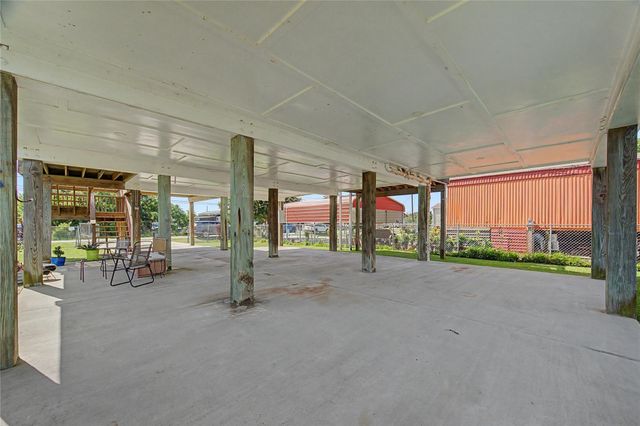 206 19th Street, Dickinson, TX 77539