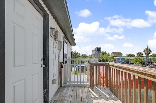 206 19th Street, Dickinson, TX 77539