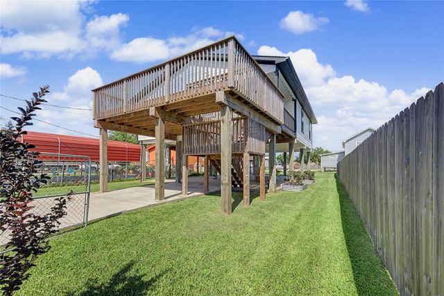 206 19th Street, Dickinson, TX 77539