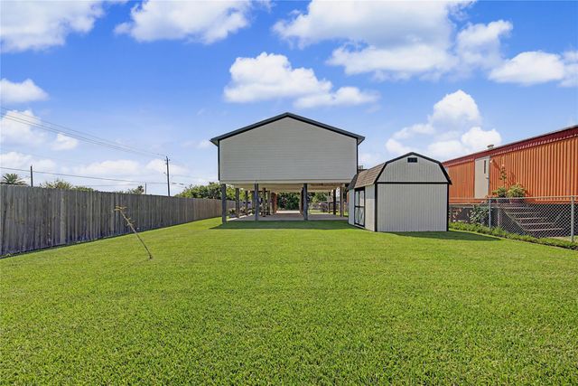 206 19th Street, Dickinson, TX 77539