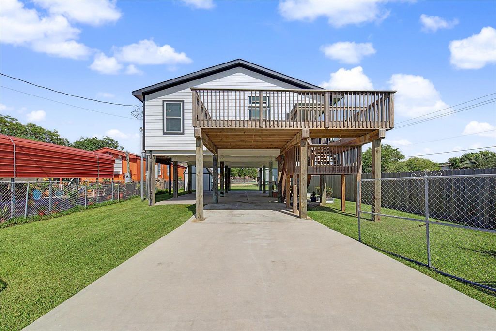 206 19th Street, Dickinson, TX 77539