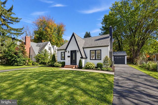 2 PERSHING AVE, Ewing, NJ 08618