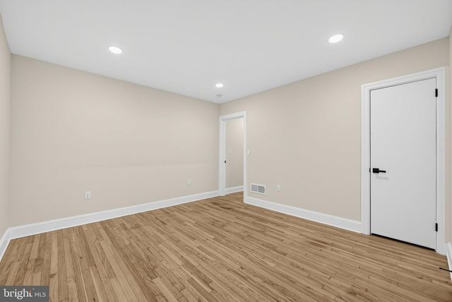 2 PERSHING AVE, Ewing, NJ 08618