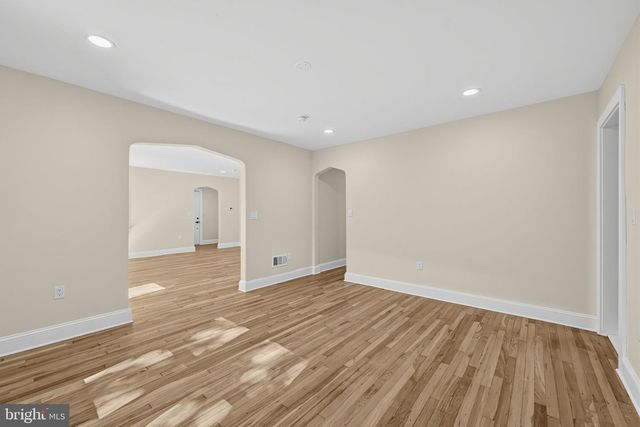 2 PERSHING AVE, Ewing, NJ 08618